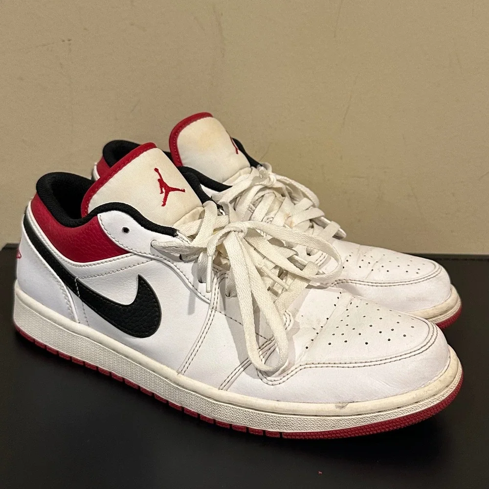 Air Jordan 1 Low Mens Sneakers 10.5